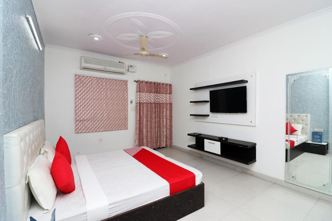 Oyo Hotel Inn Way Сонипат Экстерьер фото