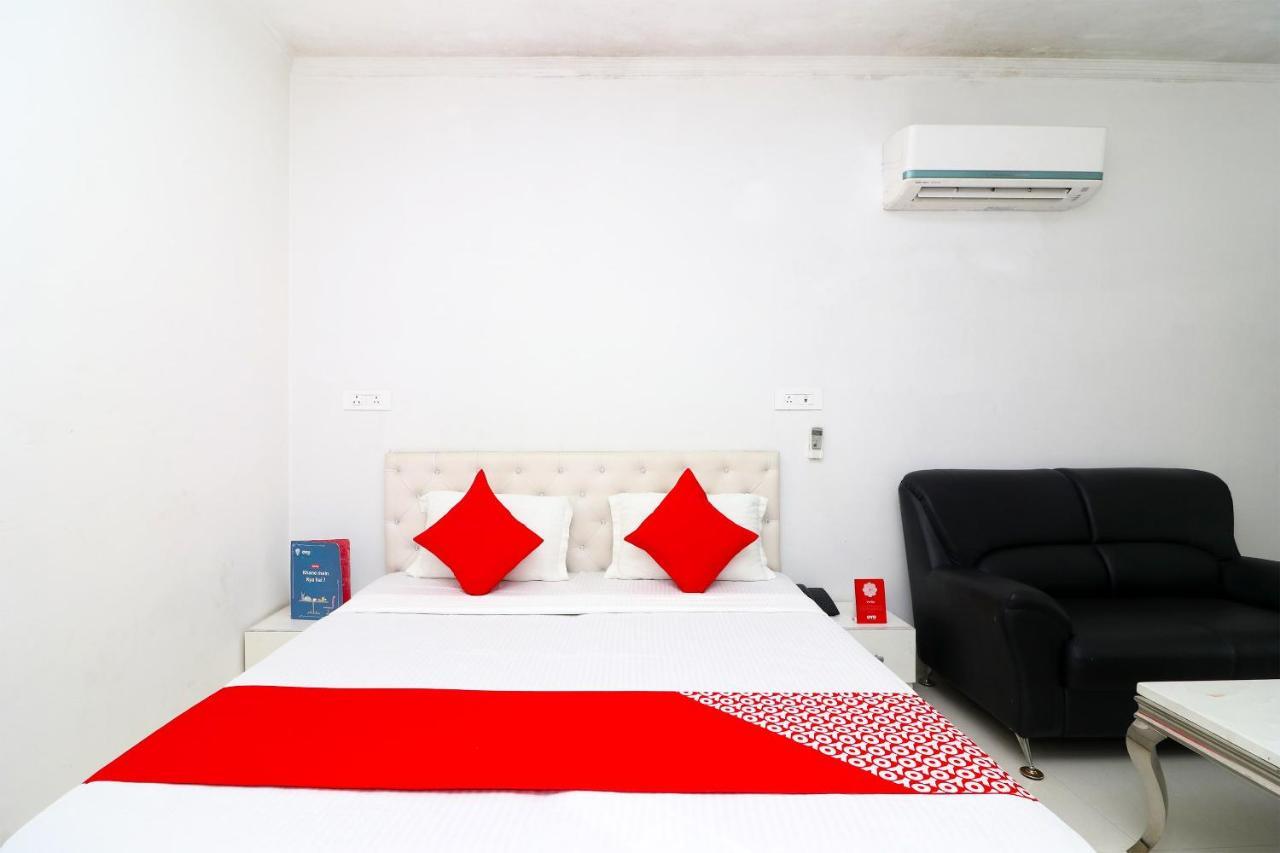 Oyo Hotel Inn Way Сонипат Экстерьер фото